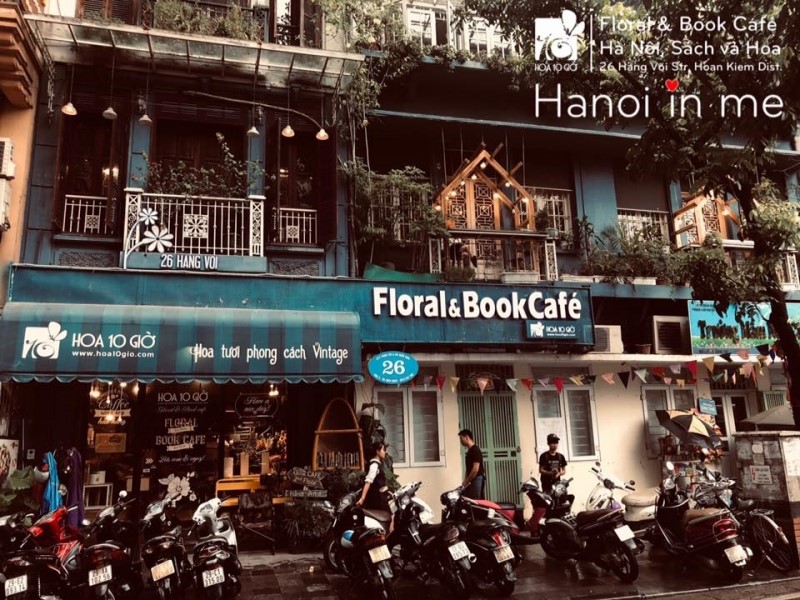 Bên ngoài Hoa 10 Giờ - Floral & Book Cafe