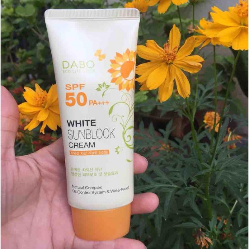 Kem Chống Nắng Hoa Cúc Trắng Da Sạch Nhờn Dabo Whitening Sunblock Cream Hàn Quốc