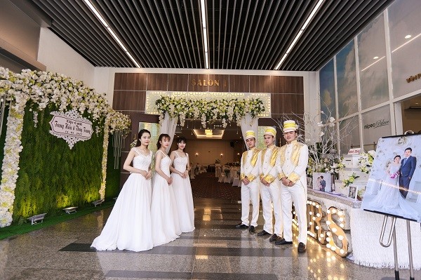 Khu tổ chức tiệc cưới Star Palace tại nhà hàng Sen Tây Hồ