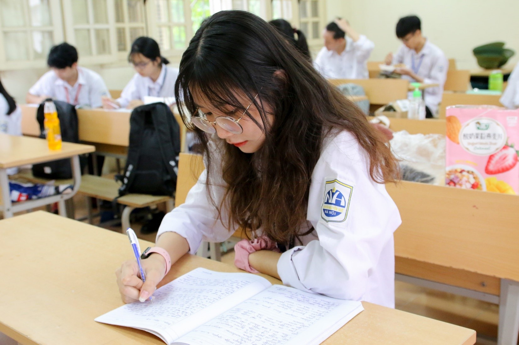 gái xinh Trường THPT Chuyên Nguyễn Huệ